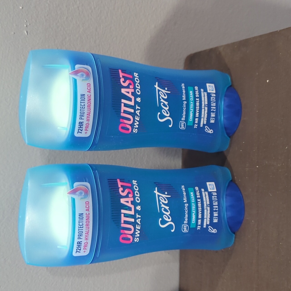 (2) Secret Outlast Completely Clean Antiperspirant